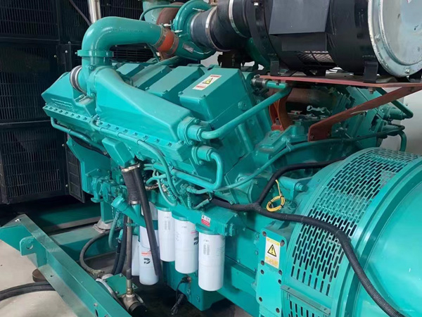 临湘更换100kW柴油发电机组机油时，需要注意哪些事项？